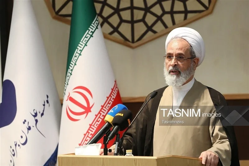 آیت الله اعرافی: فقه، فلسفه و الهیات هوش مصنوعی باید شکل بگیرد